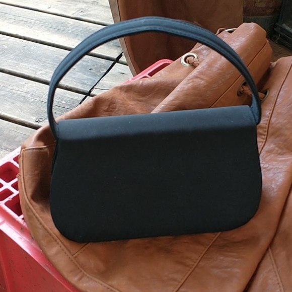 Gloria Vanderbilt Evening Crossbody Clutch - Picture 2 of 8